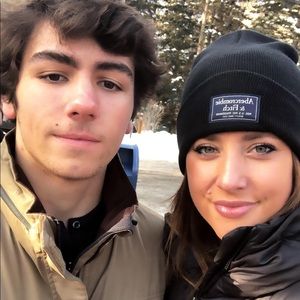 Meet your Posher, Cameron